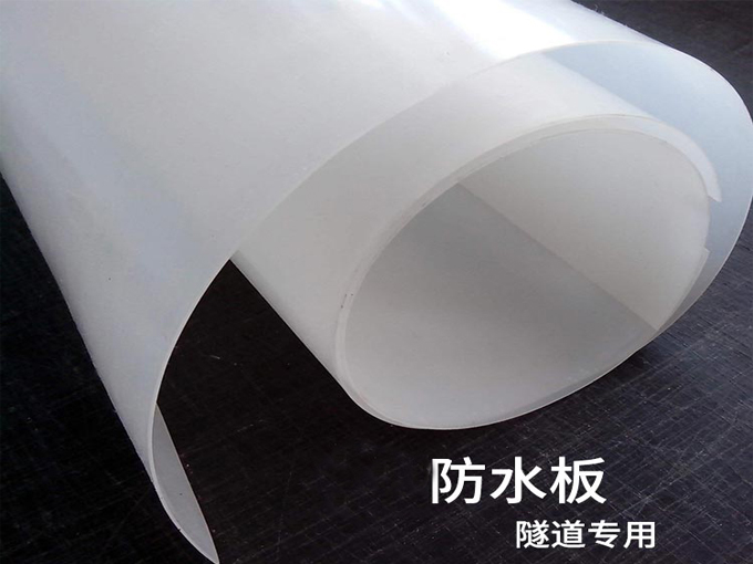 選擇排水板廠家的五個關(guān)鍵考量